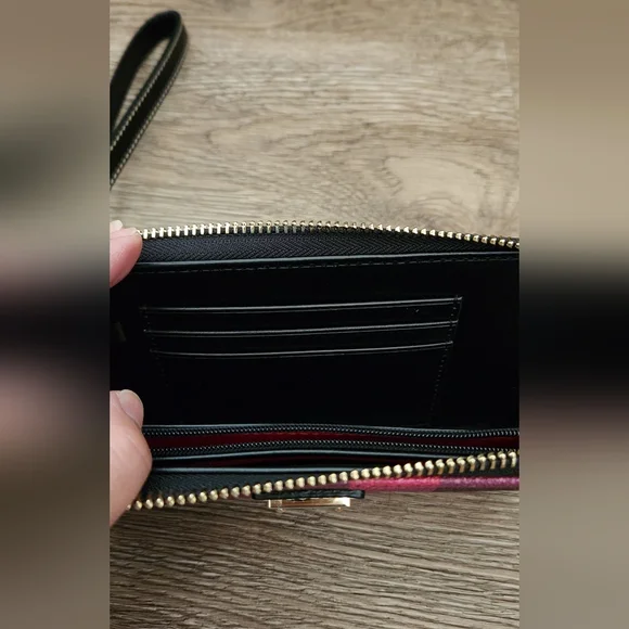 Dooney & Bourke Tucker Folded Zipper Wristlet Wallet Clutch - NWOT - Picture 4 of 8